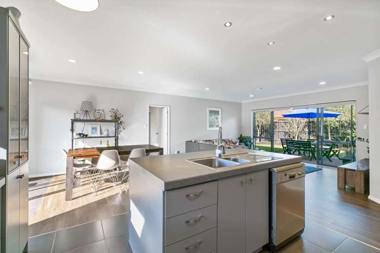 56 Stranraer Crescent Wattle Downs_5