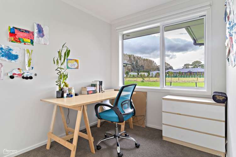 181a Willow Park Drive Opaki_18