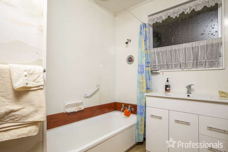 16 Leeds Place Solway_12