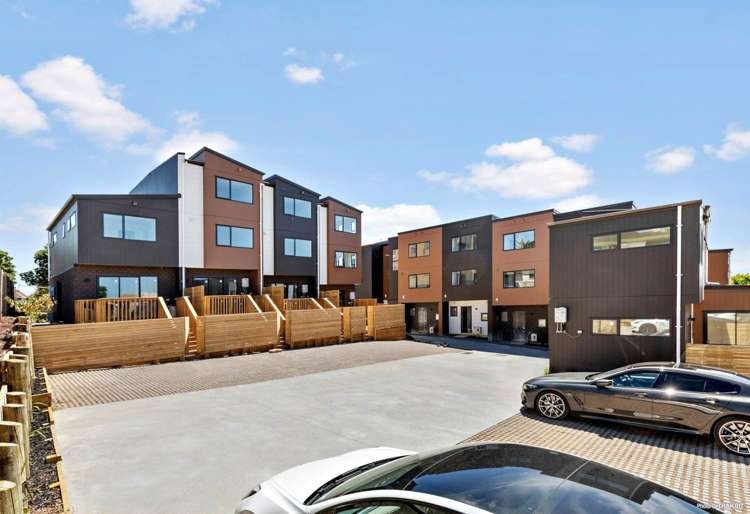 3/62 Highland Park Drive 10676_11