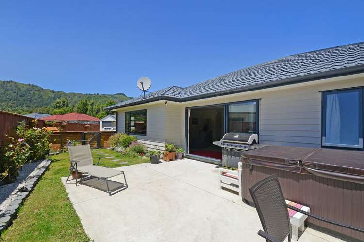 32 Poppy Watts Grove Stokes Valley_11