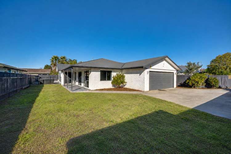 71 Avenue Road_0