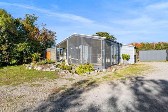 1384 Egmont Road Egmont Village_2