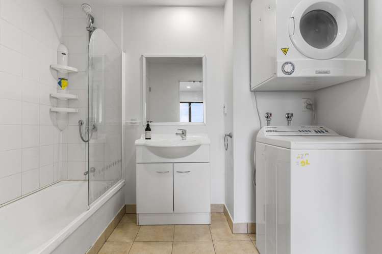 5E/10 Crown Lynn Place New Lynn_15