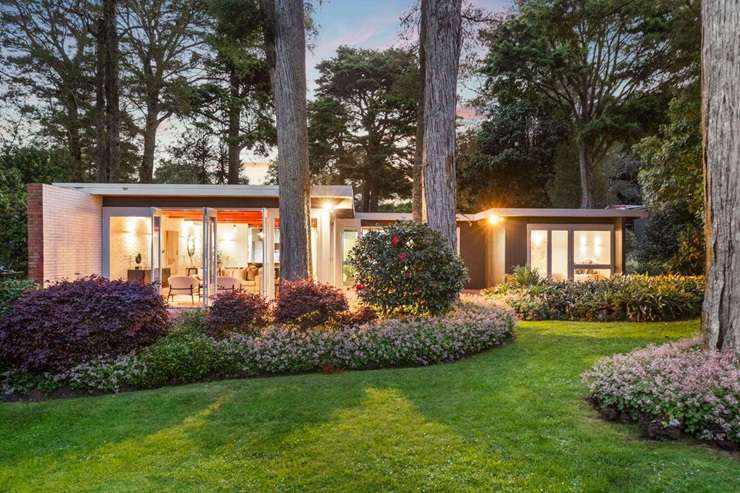 A six-bedroom home on Park Rise, in Campbells Bay, Auckland, has been snapped up by a couple who have plans to refurbish it. Photo / Supplied