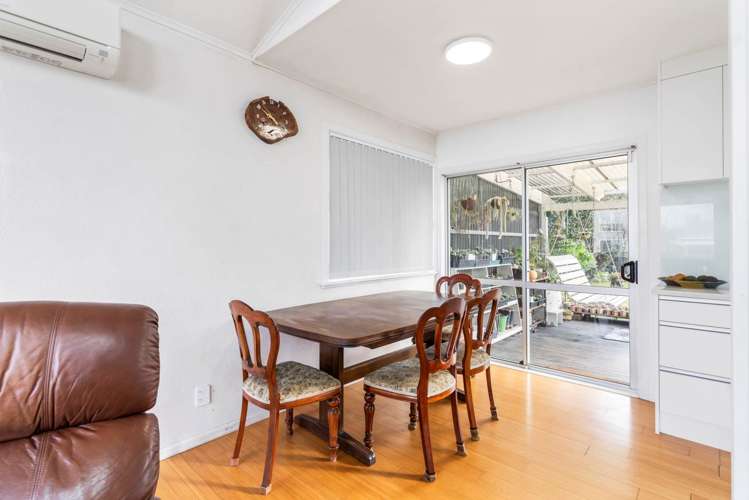 3 Towra Place Botany Downs_7