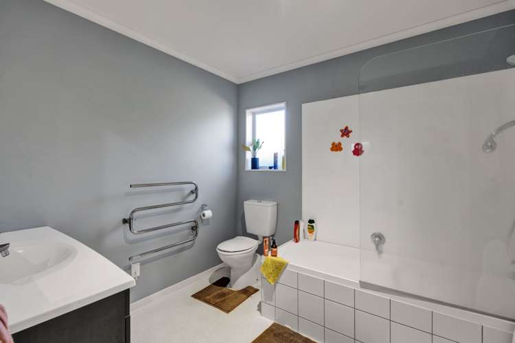 18 Fox Street Okato_22