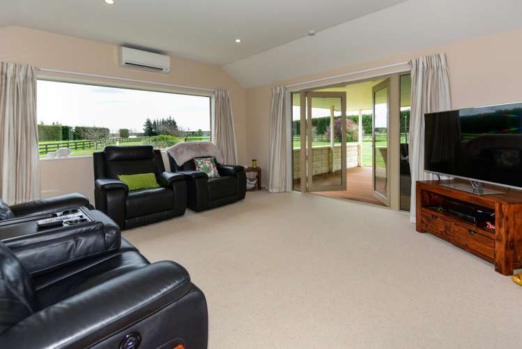 776 Courtenay Road Darfield_9