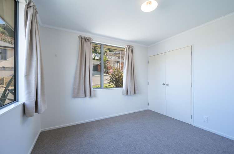 3 Carleton Place Toi Toi_9