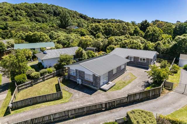 2 X Townhouses On One Site !!