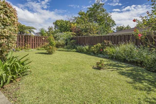 1/8 Everingham Place Sunnyhills_1