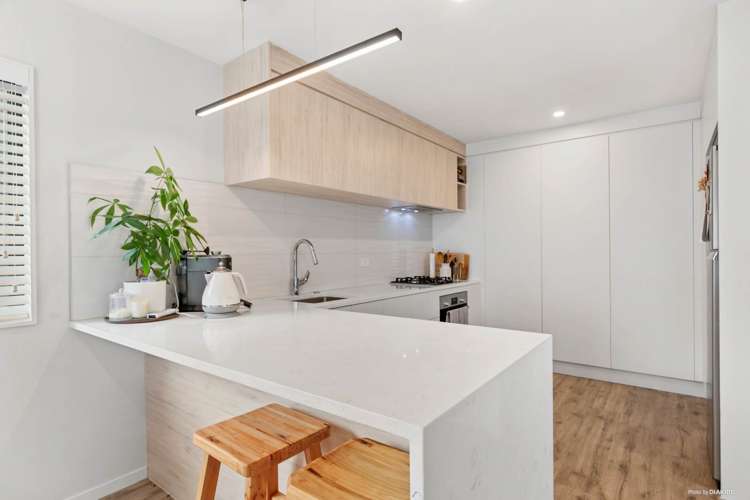 15b Bond Crescent Forrest Hill_7