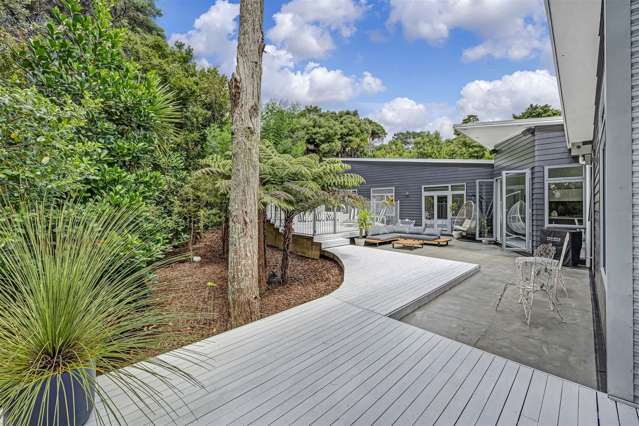Private sanctuary in the heart of Waimauku