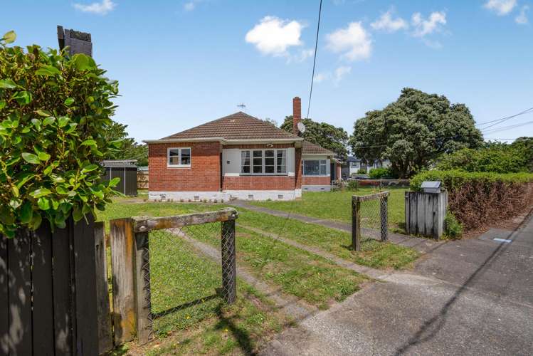 70 Hall Crescent Epuni_16