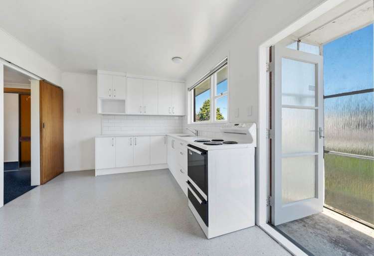 2/97 Pah Road Royal Oak_4