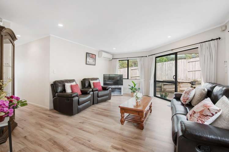 2/9 Mossop Rise Glenfield_11