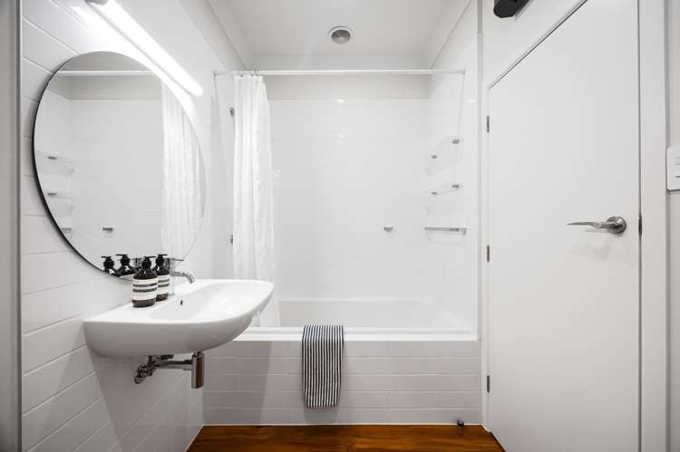 35 Rock Isle Road Torbay_50