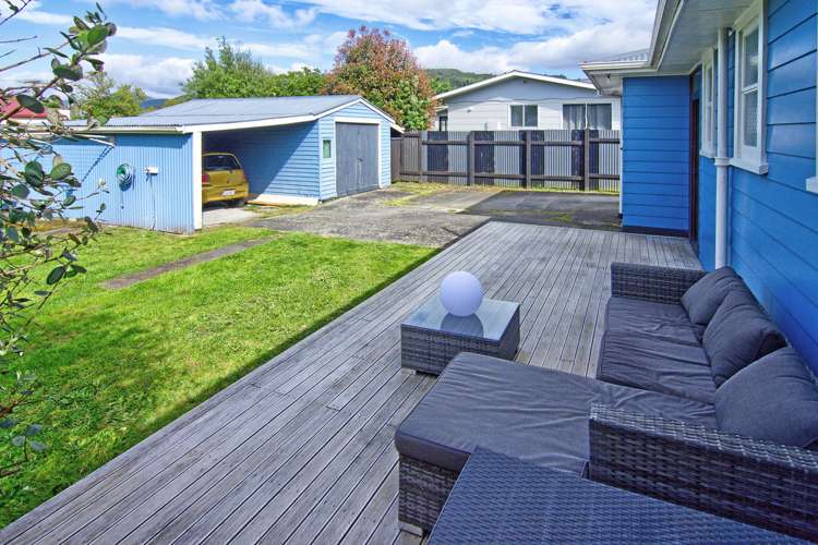 14 William Benton Street Featherston_13