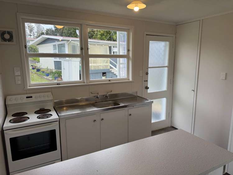 13/24 Bardia Street Belmont_5