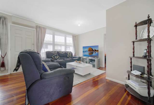 2/82 Portage Road New Lynn_1