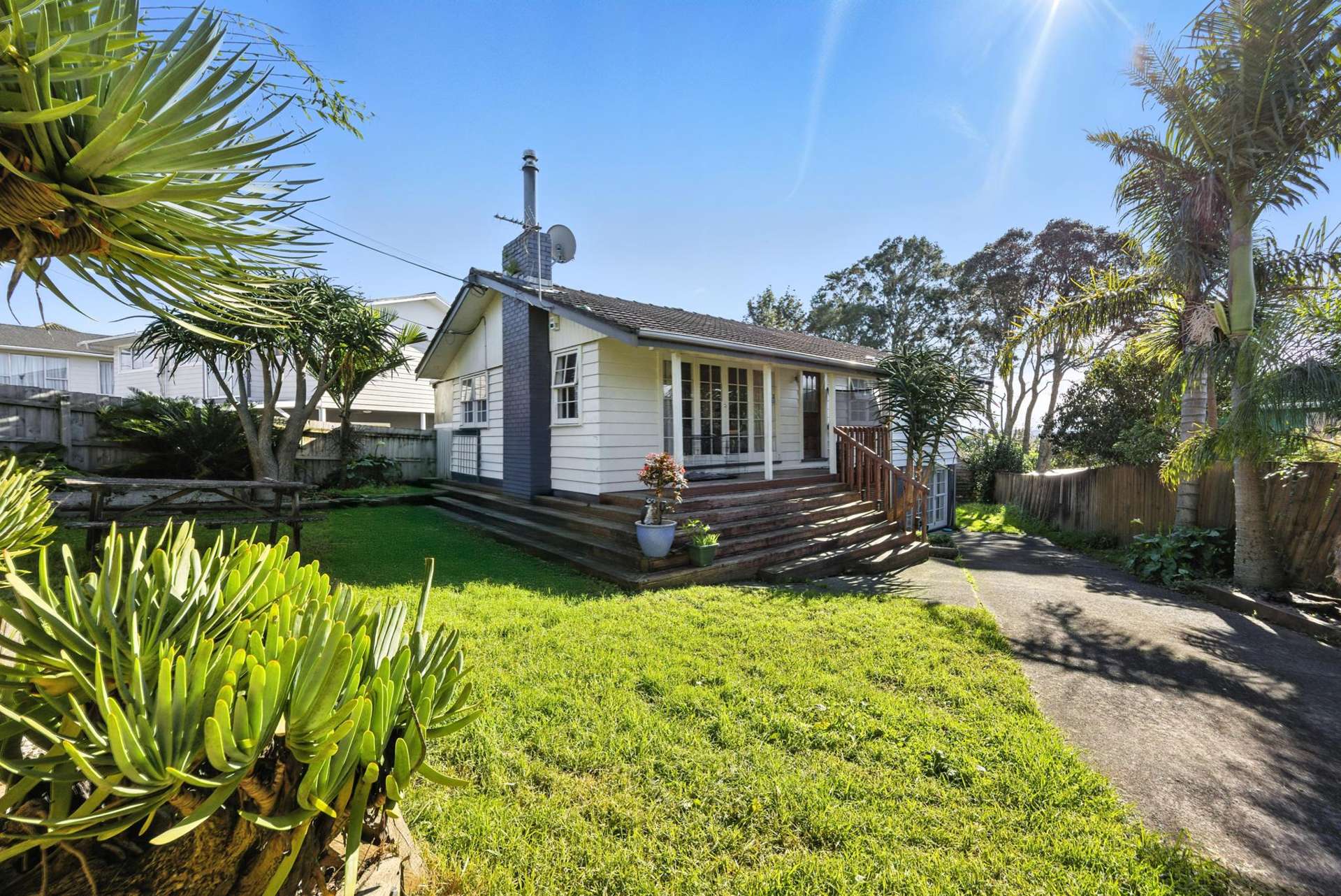 24 Royal Road Massey_0