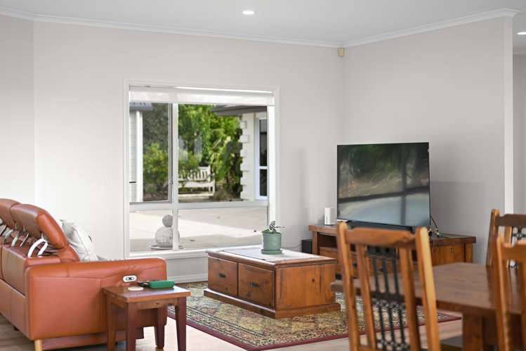 2/234 Gillard Road Ngahinapouri_12