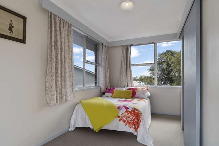 10 Roretana Drive Athenree_15