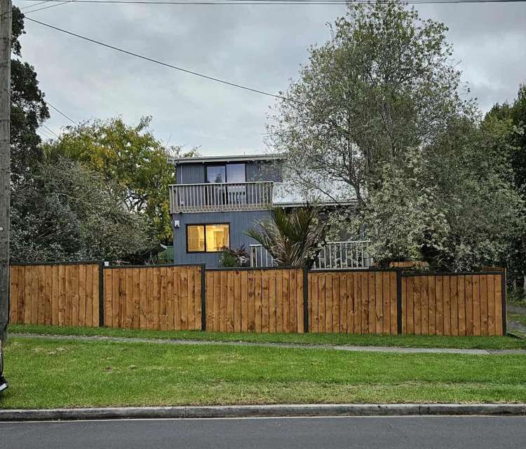2/99 Konini Road Titirangi_0