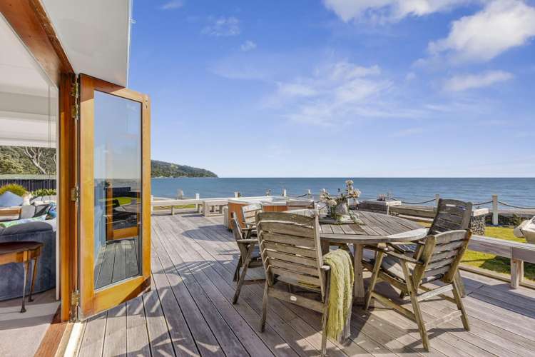 417 Thames Coast  Road SH25 Te Puru_5