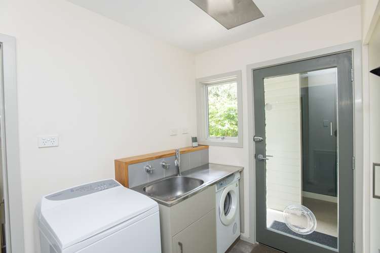 108 Iranui Road Inner Kaiti_13