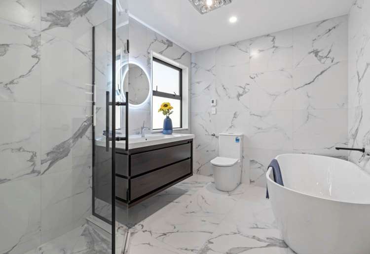 12 Woodacre Street Flat Bush_17