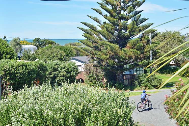 28 Pinedale Crescent Riversdale Beach_6