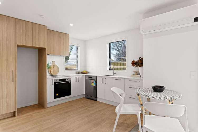 1-4/437 Worcester Street_2