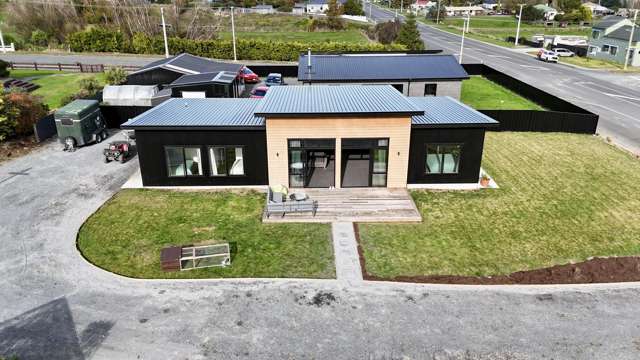 86 Eddystone Street Kaitangata_2