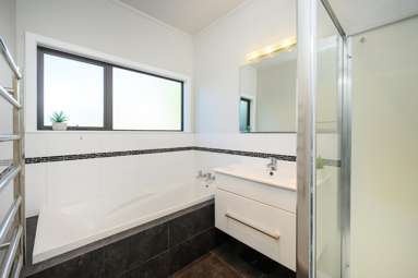 6 Willowstream Grove_2