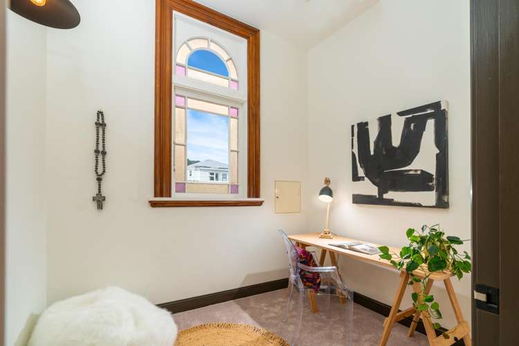 2/235 Adelaide Road Newtown_10