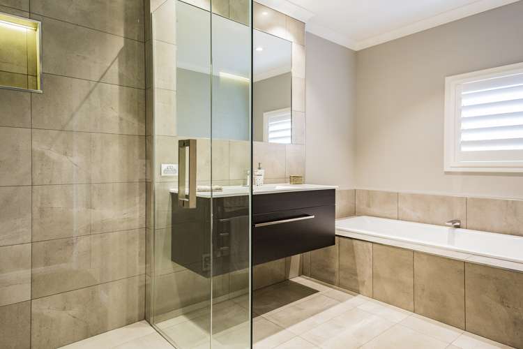 8 Climie Terrace Waimataitai_10