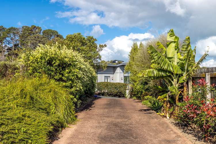 28c Beatty Parade Surfdale_23