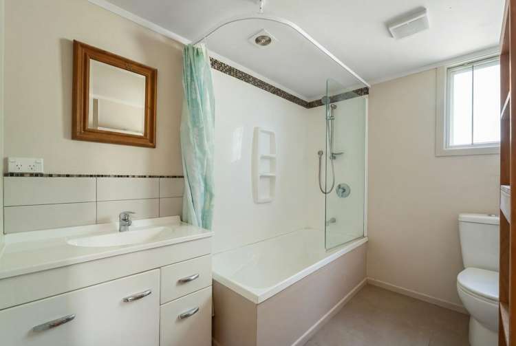 22 Seaview Avenue Te Puru_20