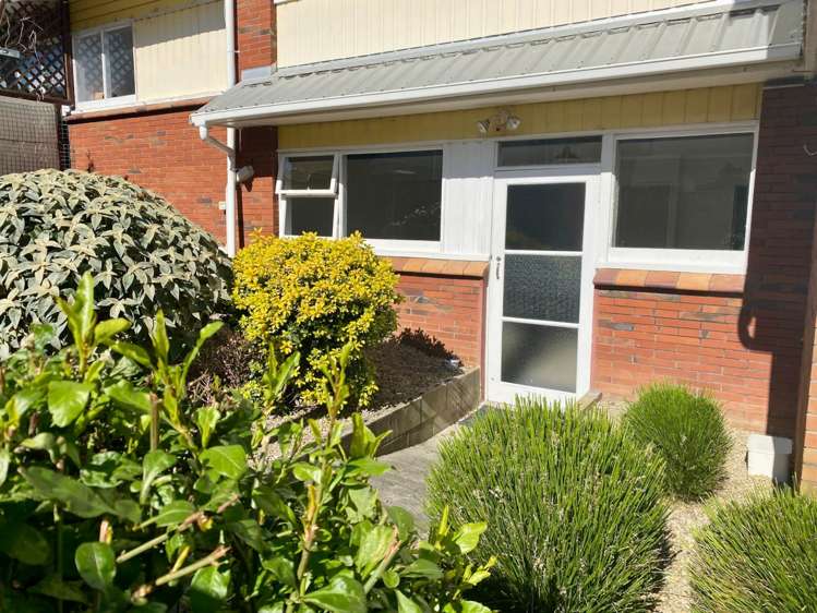 1/24 Grassways Avenue_0