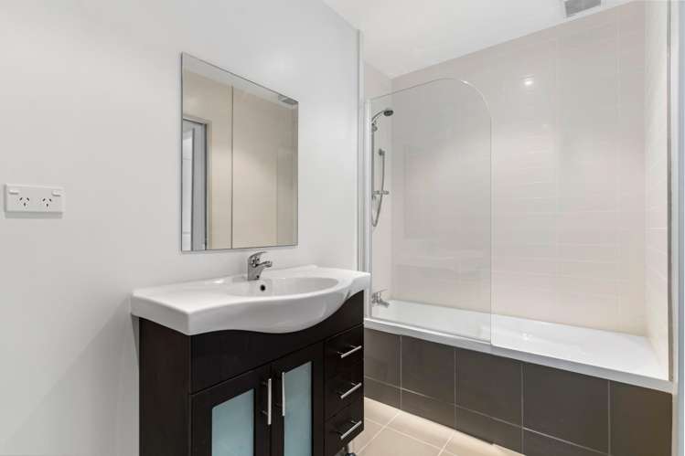 65 Erlestoke Crescent Churton Park_9