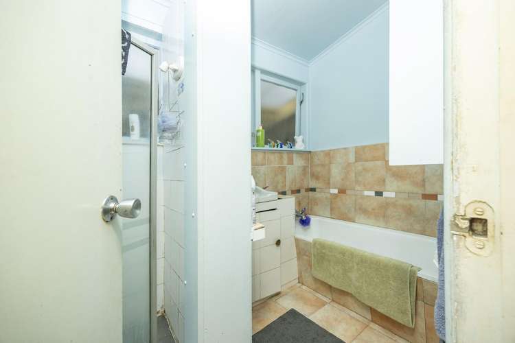 31 Taipari Road Te Atatu Peninsula_11