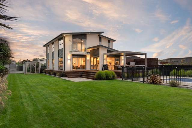 Space, Scale and a Front Row Estuary Setting