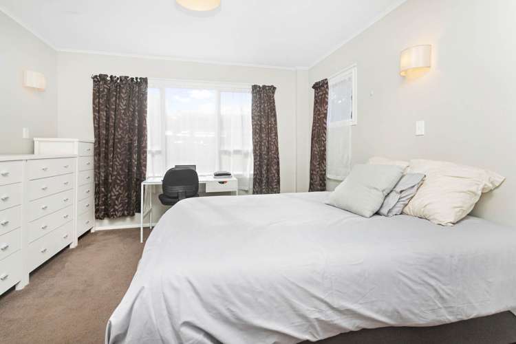 6 Netherton Street New Windsor_16