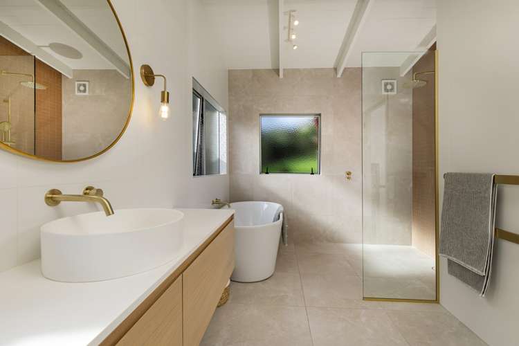 5 Ngatira Road Muriwai_20