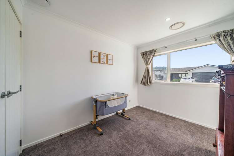 7 Martha Turnell Crescent Manor Park_13