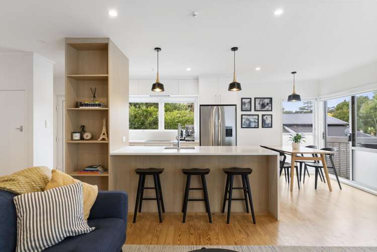 71 Vandeleur Avenue Birkdale_3