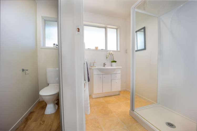 2/12 Mortlake Street Islington_6