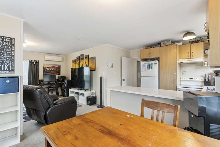 1/1 Ebenezer Way Clendon Park_7