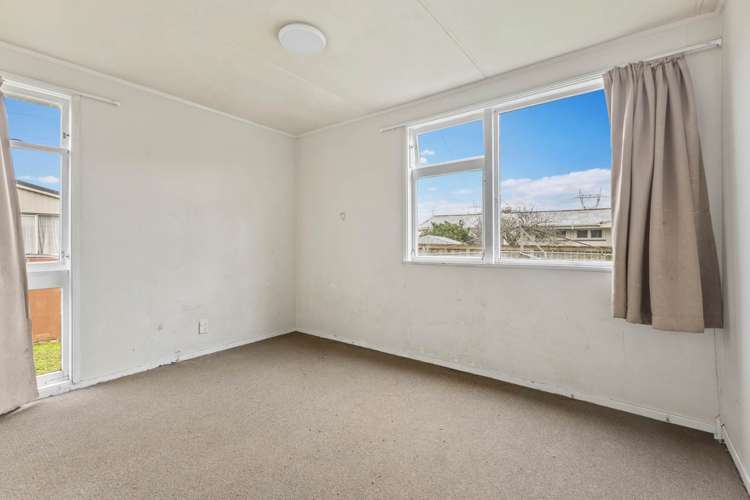 69 Alexander Crescent Otara_9